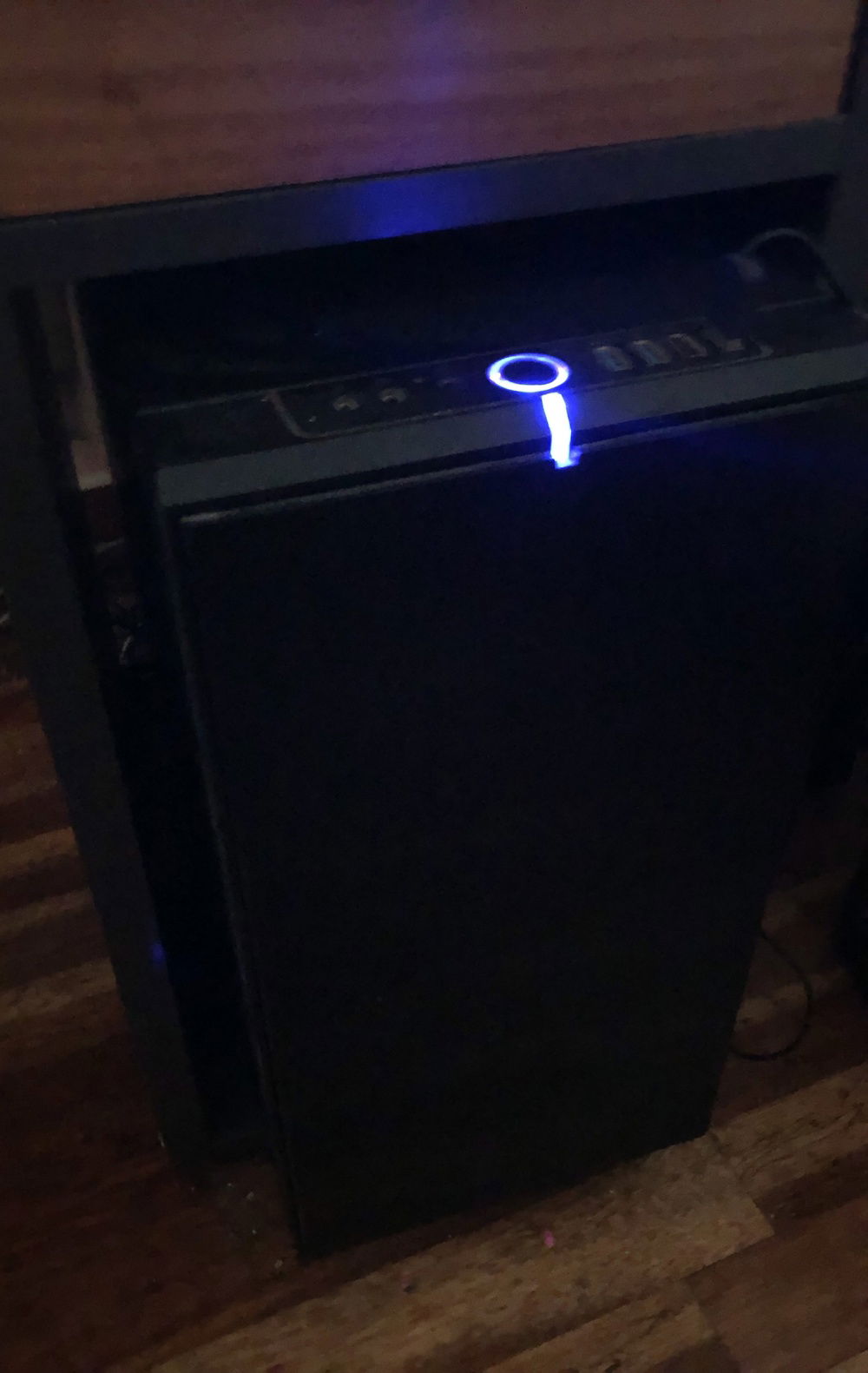 Sitting below the desk, need to post more when I open her up for cleaning.