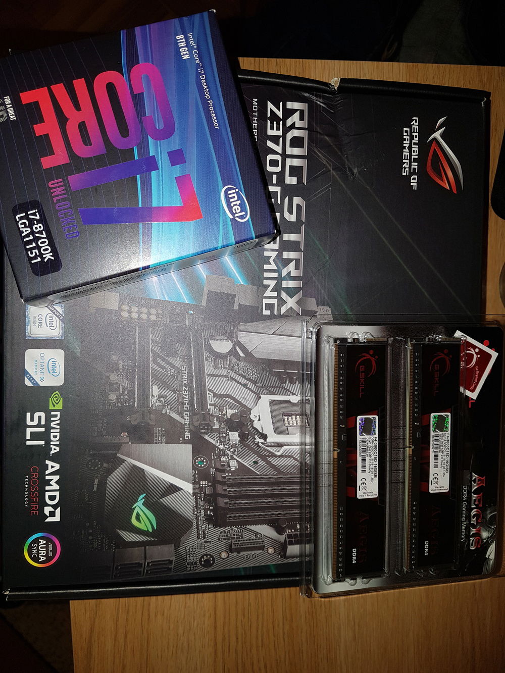 2018/08 Upgrade. 
Replaced i5 4670k, 16GB DDR3 Crucial and Asus Z87 Gryphon with new parts.