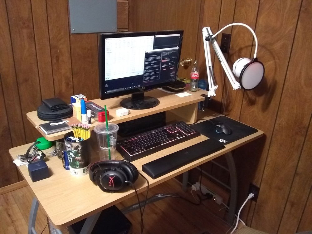 Mind the mess, I live here lol. Don't have shelves to put anything on so my desk is all I've got.