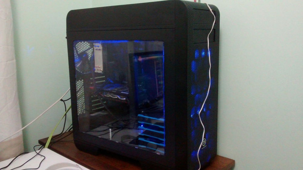my clean and big pc, ins`t top of the line by any means but i like it and thats all i can afford :3