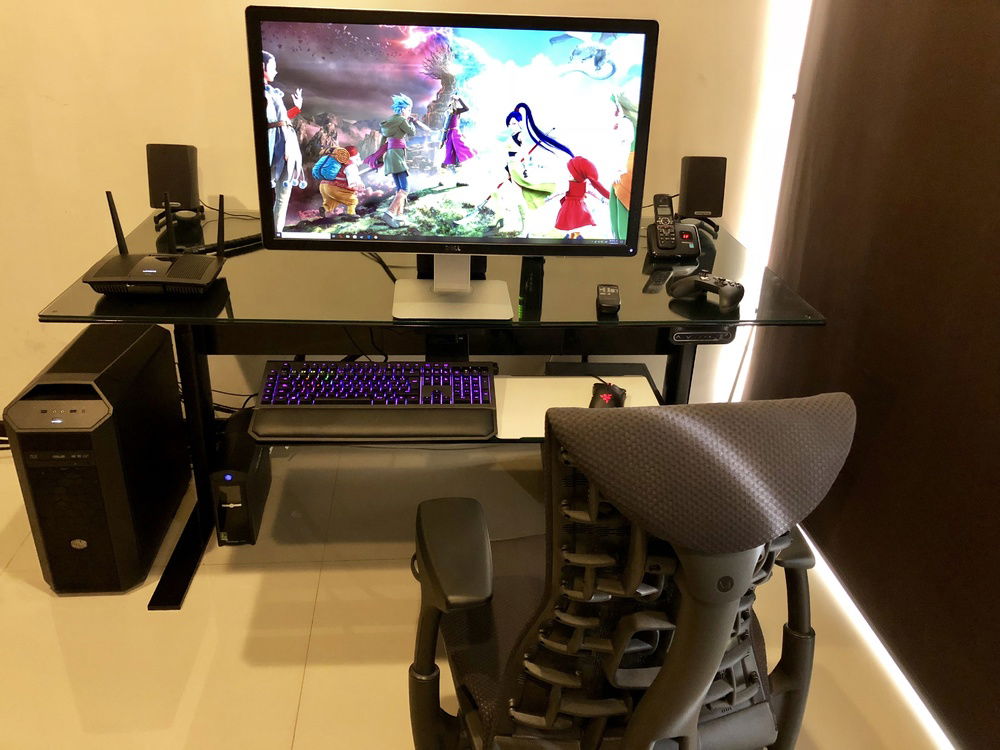 Desktop and current game I’m playing