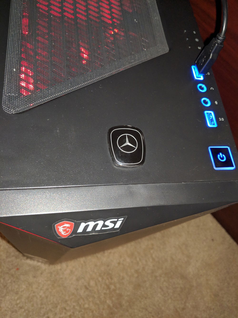 I put a Mercedes-Benz logo on from my C280.