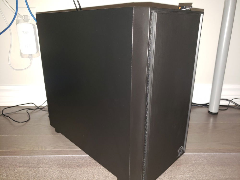 Black Betty from the outside, sleeper case.