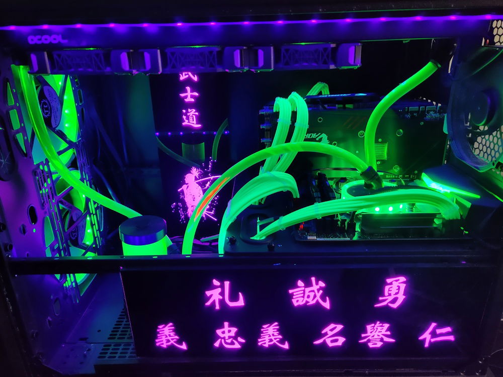 The build has been finished for a while! Final shot :)