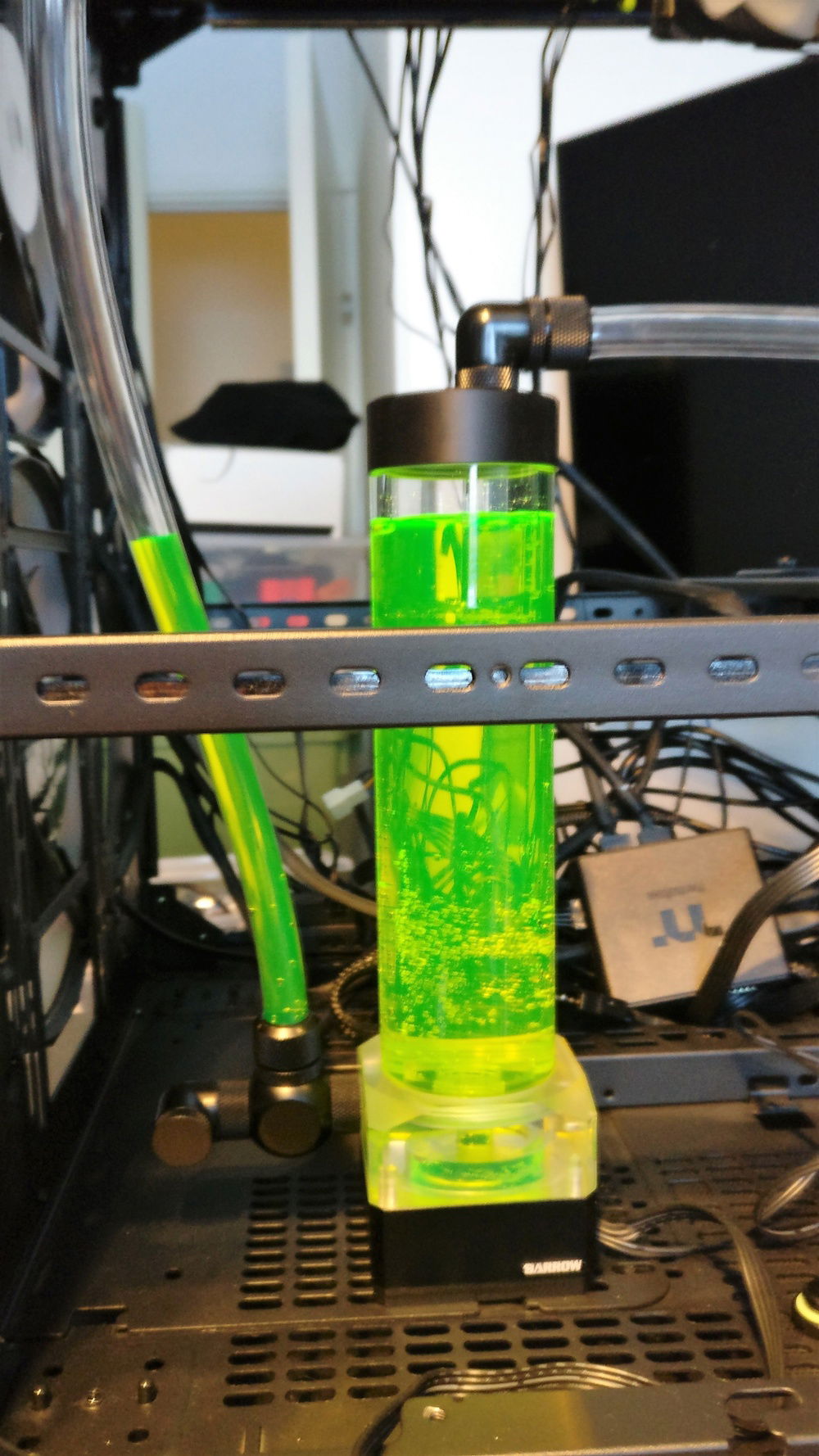 Attempted to fill the loop, and found out the Barrows pump is dead. No luck getting refund 6 months after the purchase from aliexpress seller. My own fault for not testing it immediately.