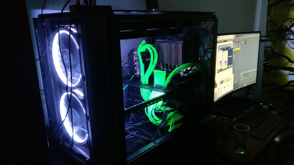 Sideshot with current state, using white lights to better illuminate insides.
I'll be covering the bottom half with acryl plate with custom graphics on it. Wondering about placement on Pump/res combo, should I close the "top" side of it too or not and make holes for reservoir/tubing on acryl?