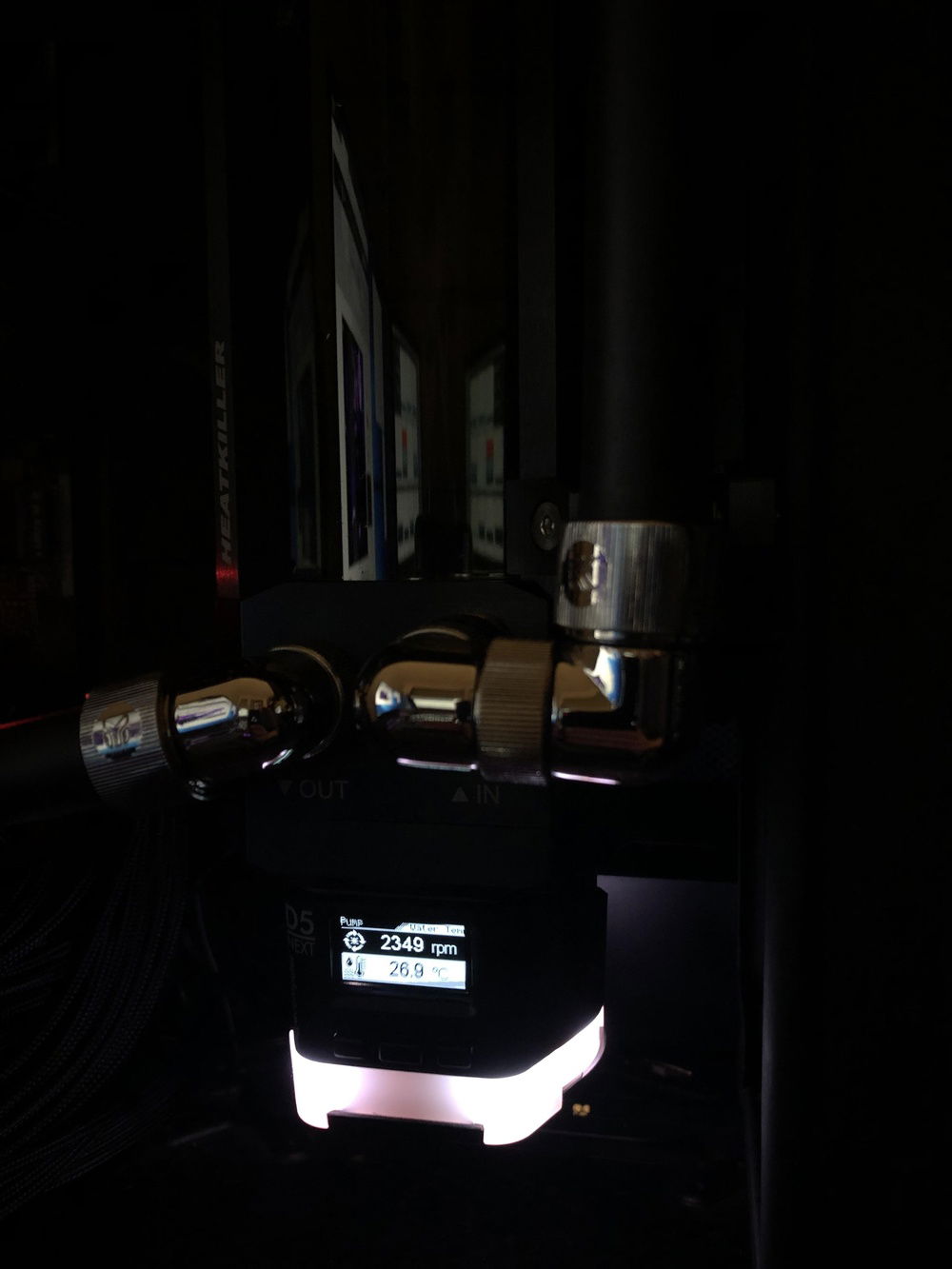 D5 NEXT pump with Heatkiller 150 tube reservoir