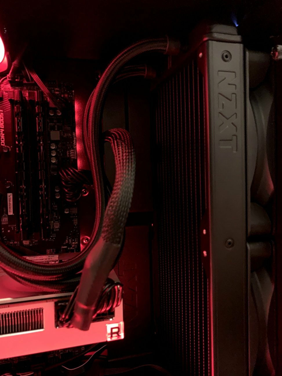 NZXT Kraken X62 280mm radiator and fans positioned for front to back airflow.