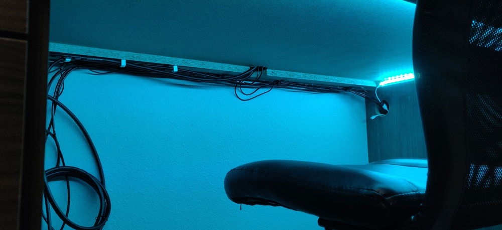 Her Cable management.