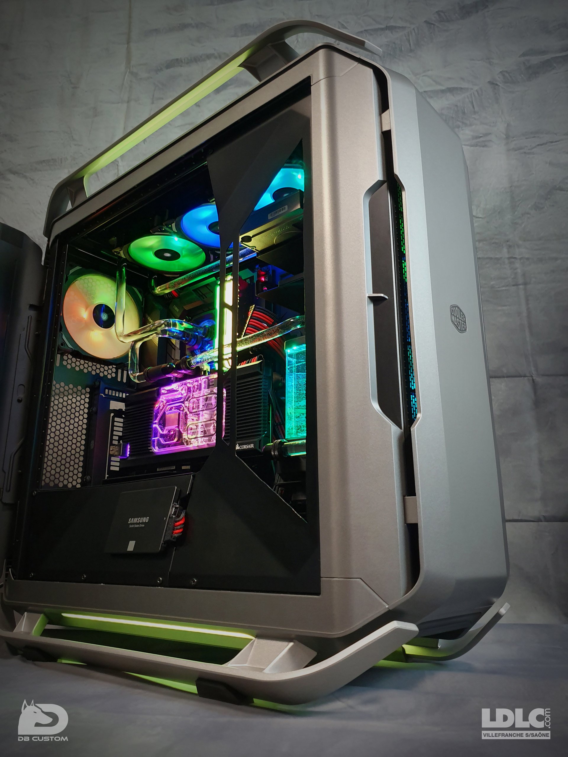 Cooler Master Cosmo C700P / Corsair Hydro X Series » builds.gg