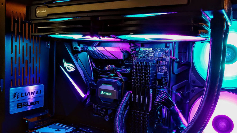 Without the glass on the LianLi PC 011.