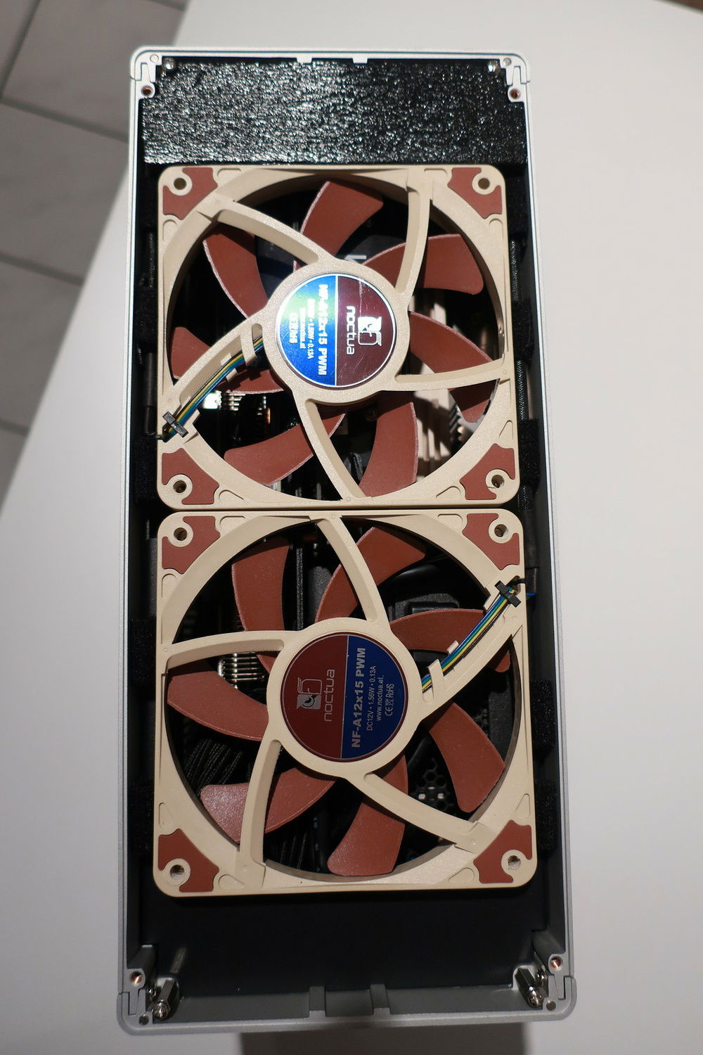 unhindered airflow from center of the case