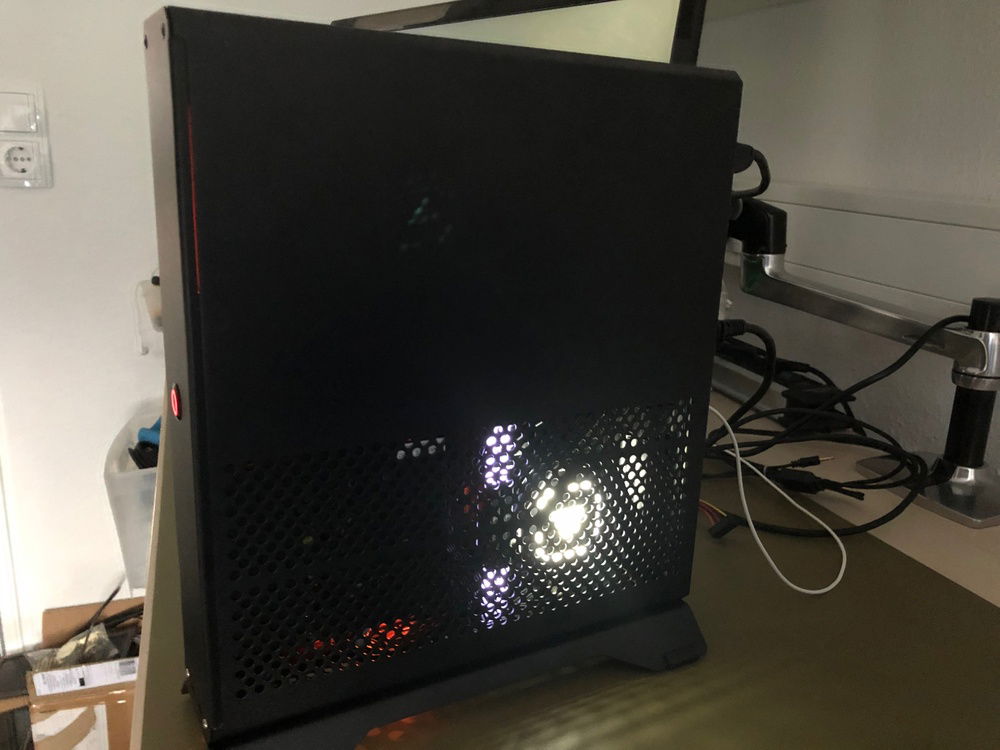 Ths System botted up looking at the Motherboard side.