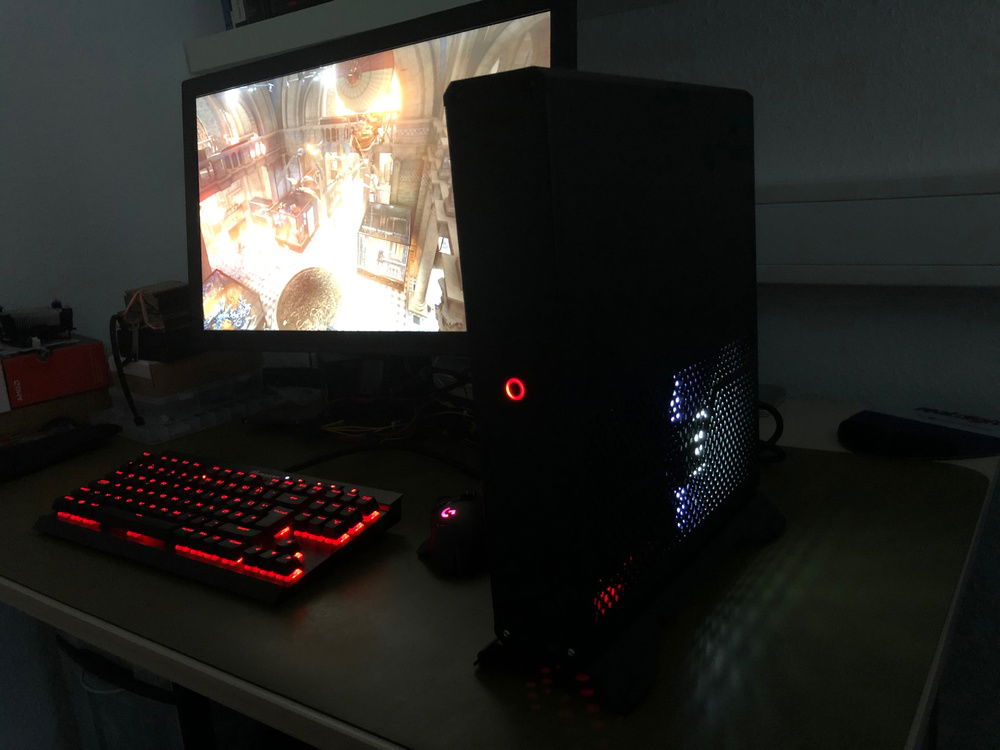 The full setup (except for the Monitor, that is from my Test bench)