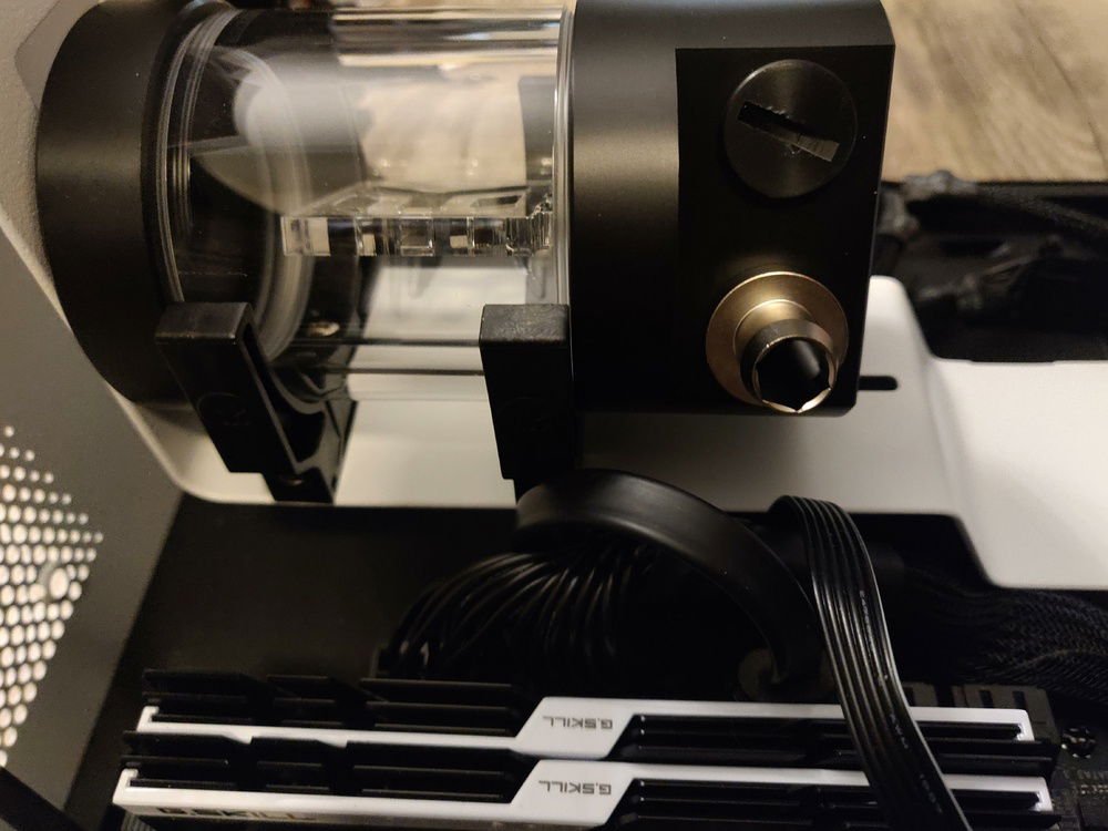 The inlet is on the left to be fed from the CPU outlet.