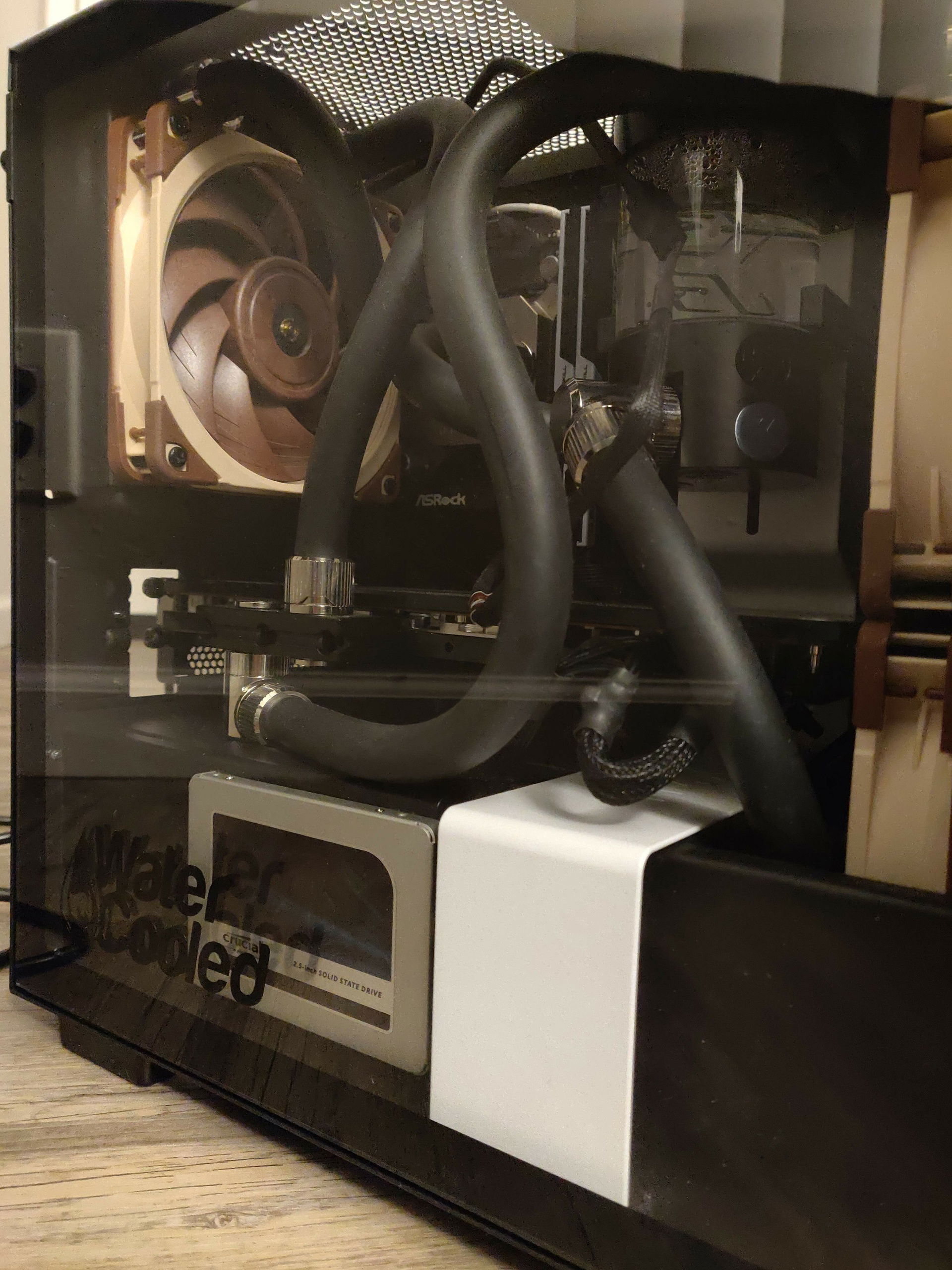 AMD Ryzen / Radeon water cooled in a NZXT H210 using Optimus Signature