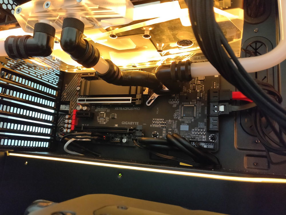 Watercool chipset cooler