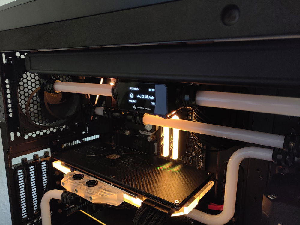 240l/h with 100% pump speed