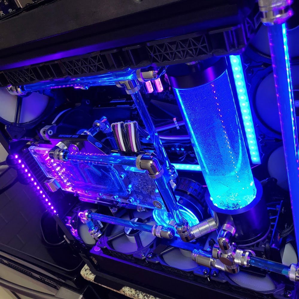 The original run from the GPU going down to the rad was originally fitted with a 35mm extension and a 90 that was just a bit too heavy for my liking. (ran outa 90 tube 2 tube fittings)  Fixed it up like how I originally wanted.