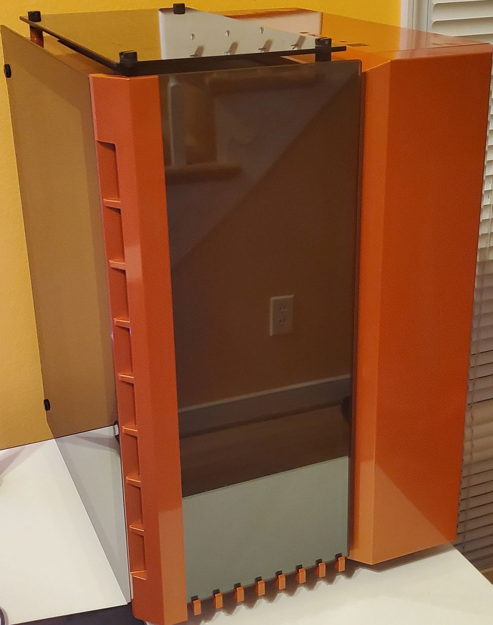 Front (Mirror Tint)