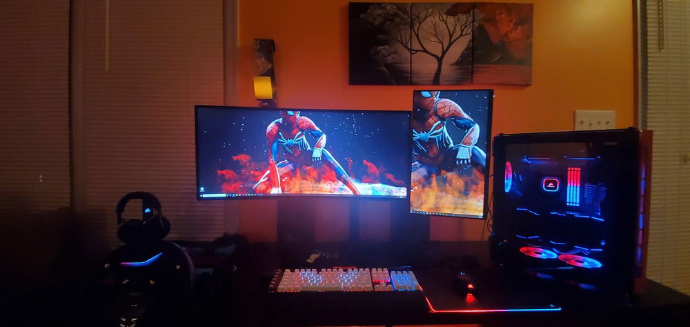 New Update. Cleaned up desk and monitors. Added Decor