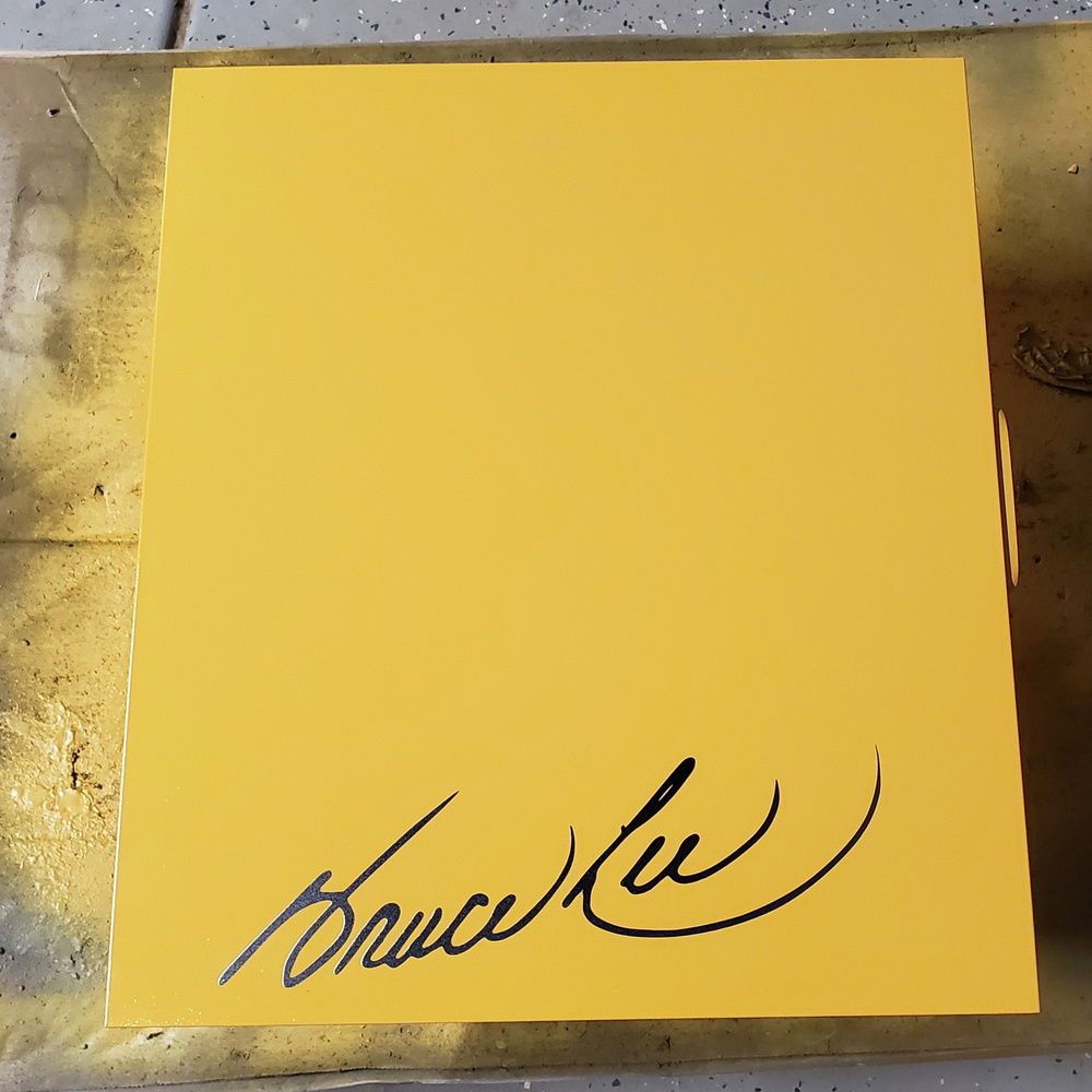 Whats a Bruce Lee build without a signature