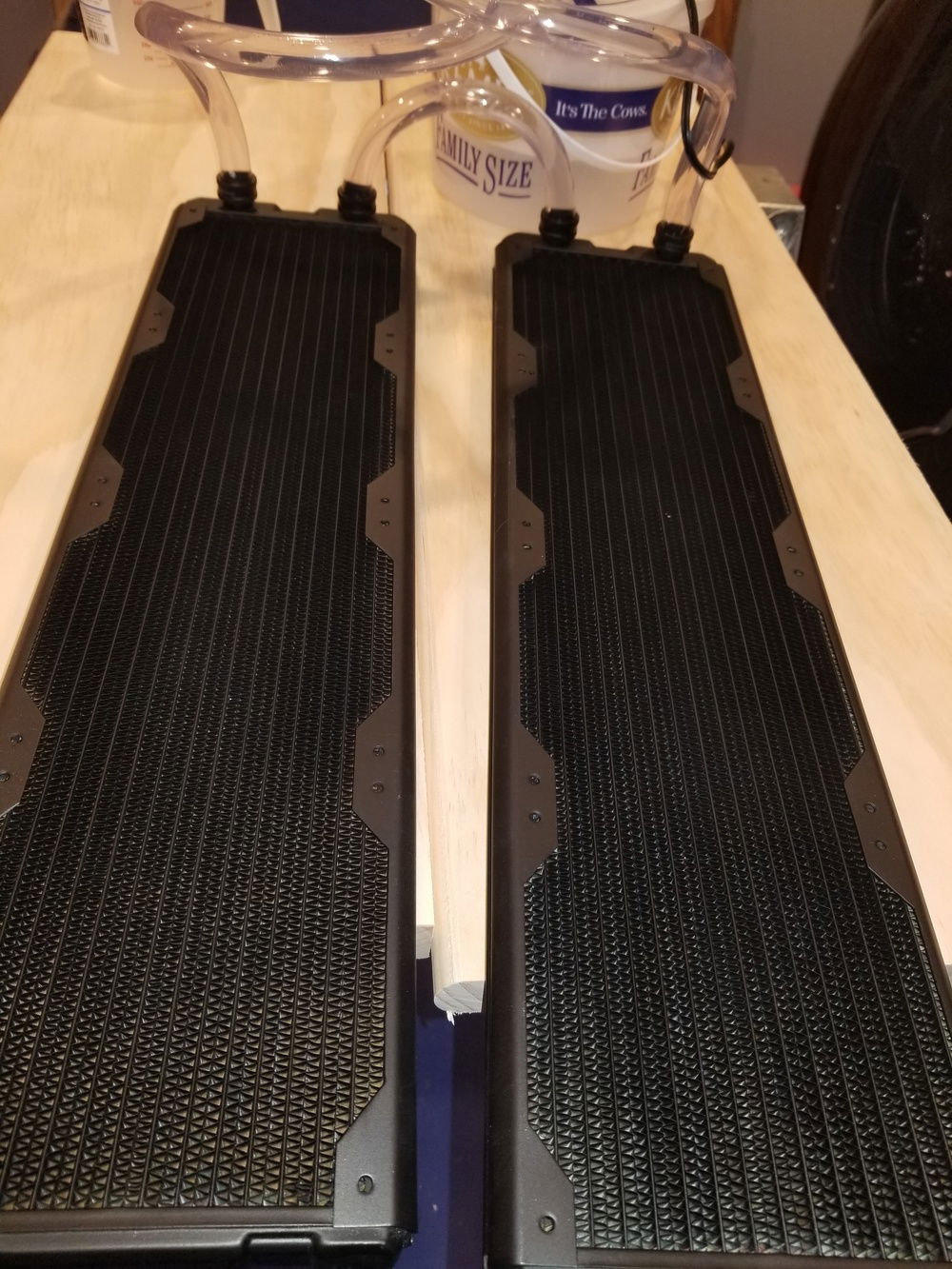 A better view of the hose routing linking the radiators together.