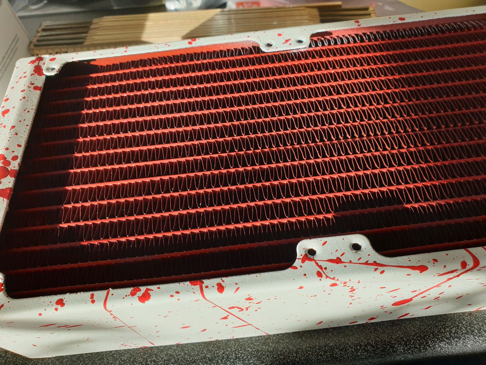 The sun seems to do its sparkly thing :p