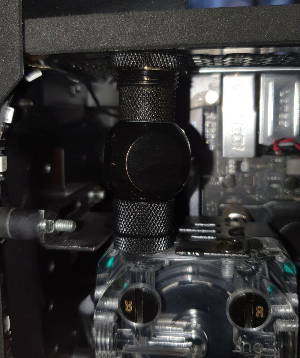 D Plug to Fill Port - Smallest reservoir ever!