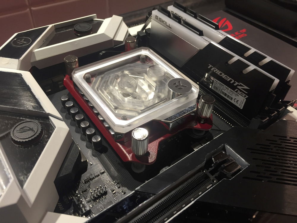 I'll probably remove the stickers on the Trident Neos when I confirmed them working, they somehow bother me.