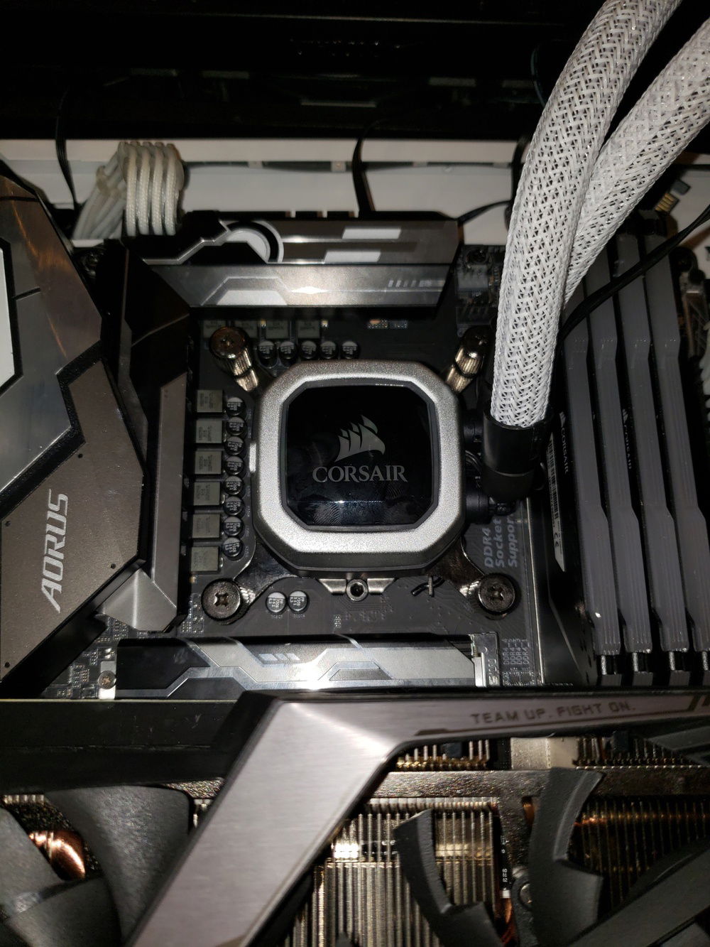 H150i with CableMod AiO sleeve kit installed on the i9-9900K