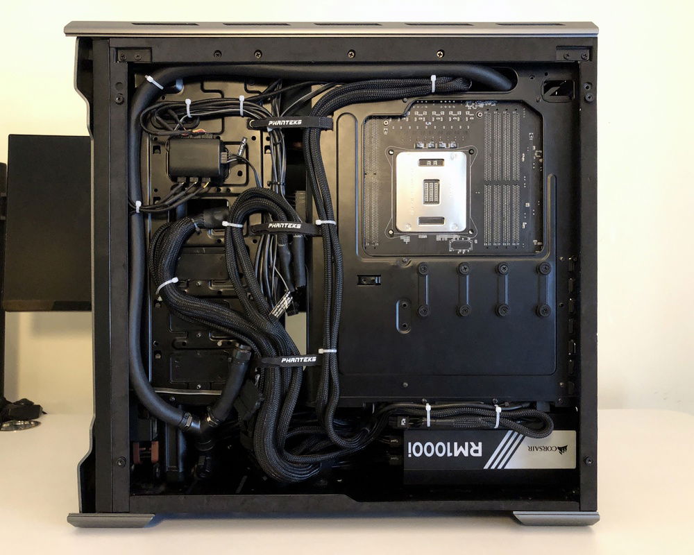 [old] Rear View, actually took the time to get all the cables out of the way of the rear panel (that I still haven't installed because I lost track of a few of the thumb screws lol).