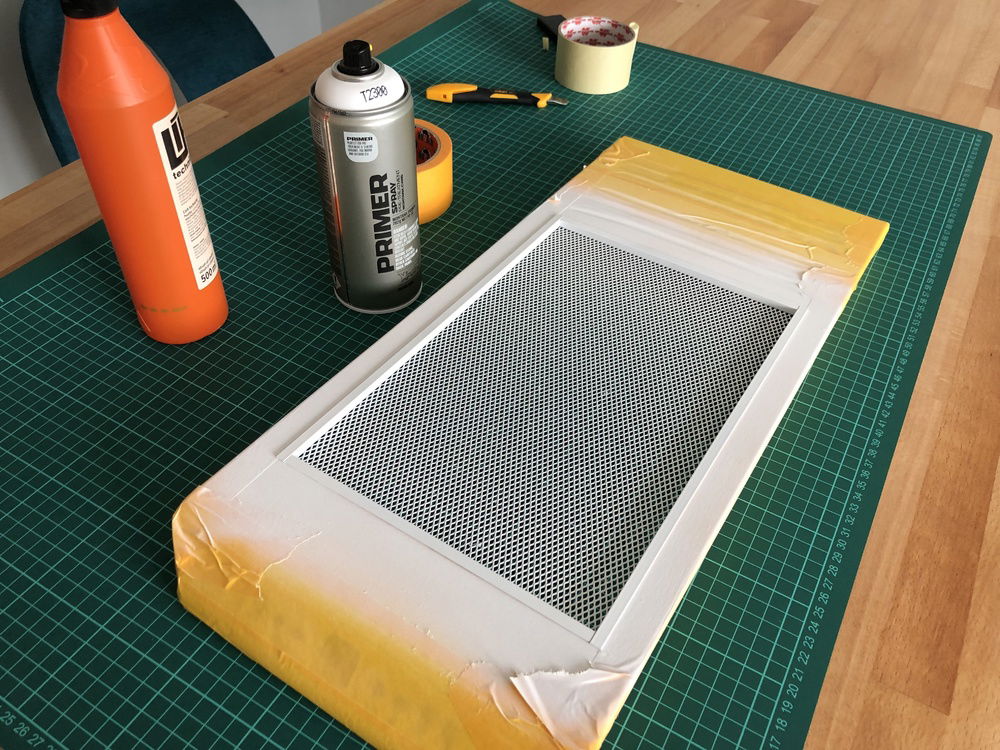 I´ve used white primer instead of just a colour spray.