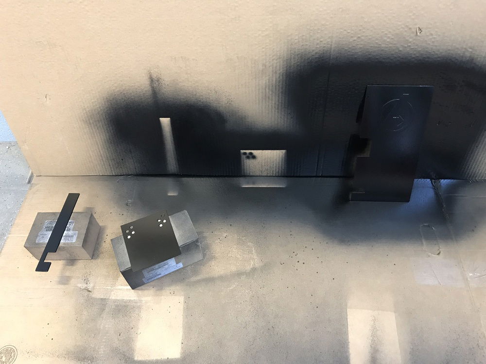 The middle panel unfortunately had to be abandoned.