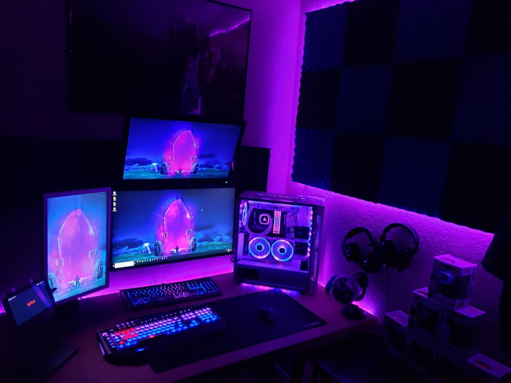 Where she resides.and how she currently looks