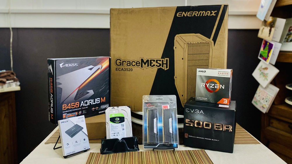 Group photo! Here's all the components I'll be using in the build.