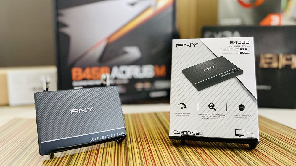 PNY SSD, it's definitely easy on the eyes. I like the look. It's understated and not gaudy at all like some SSDs.