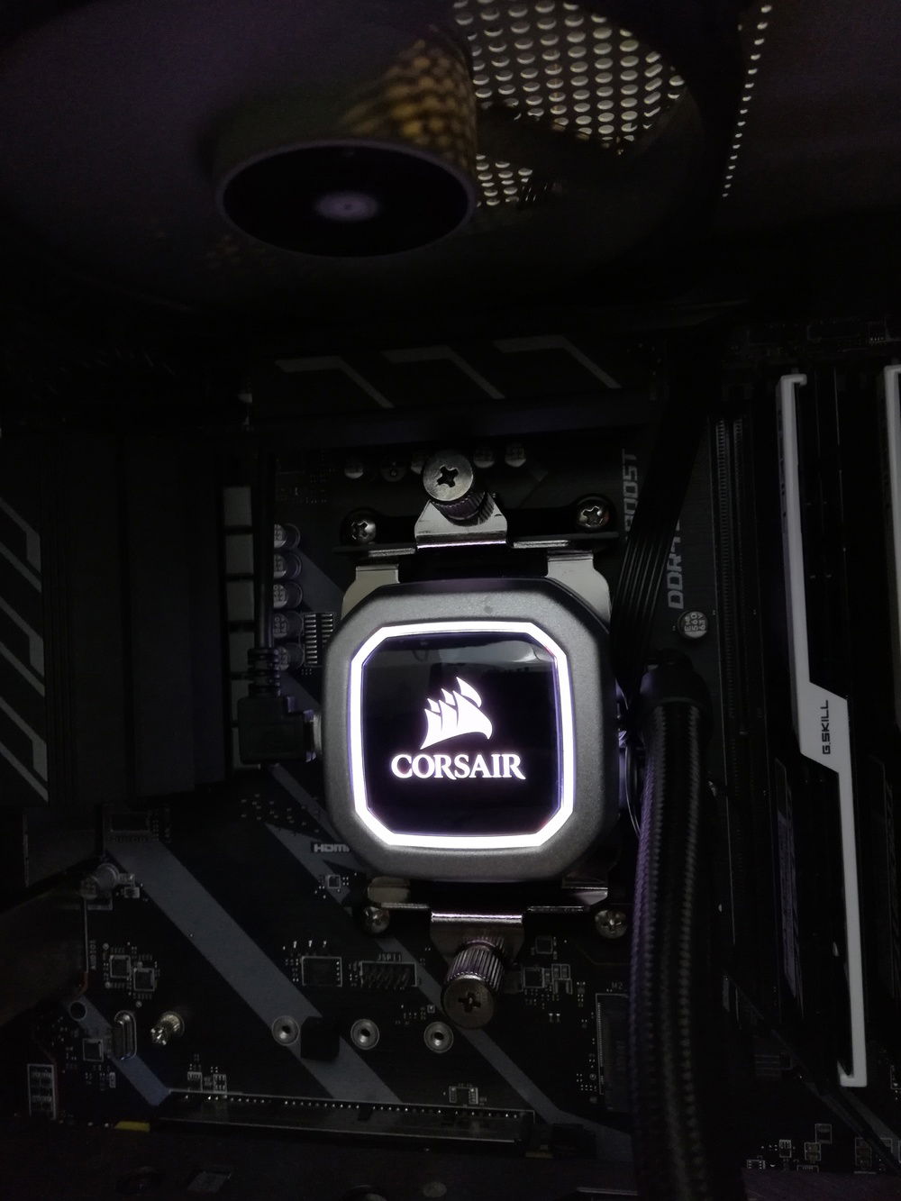 RGB AIO set to white of course.