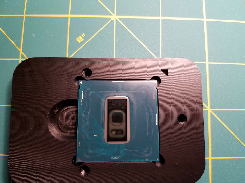 CPU is ready for liquid metal application. I used Conductonaut Thermal Grizzly.