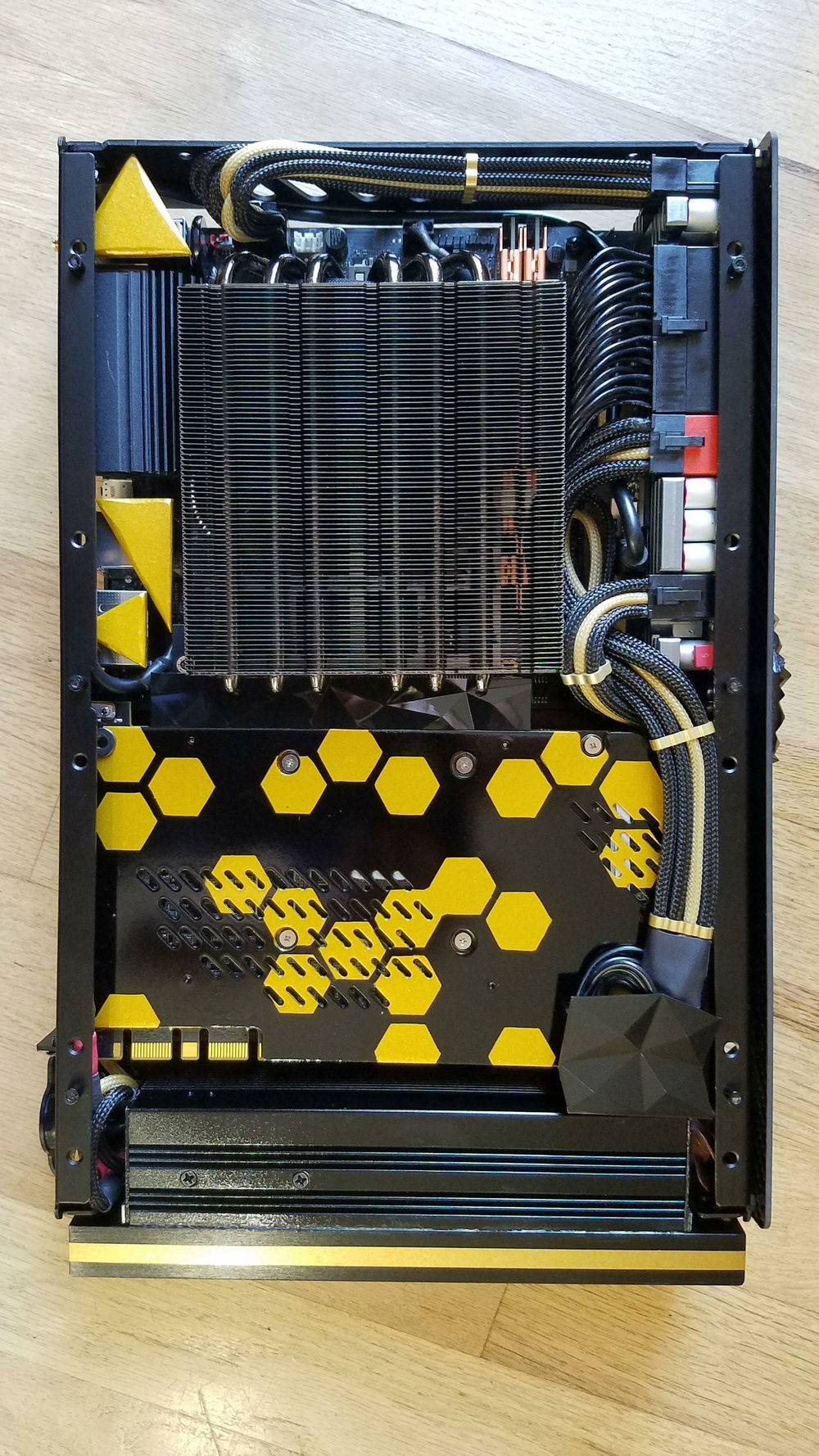 Internal shot of the components installed.