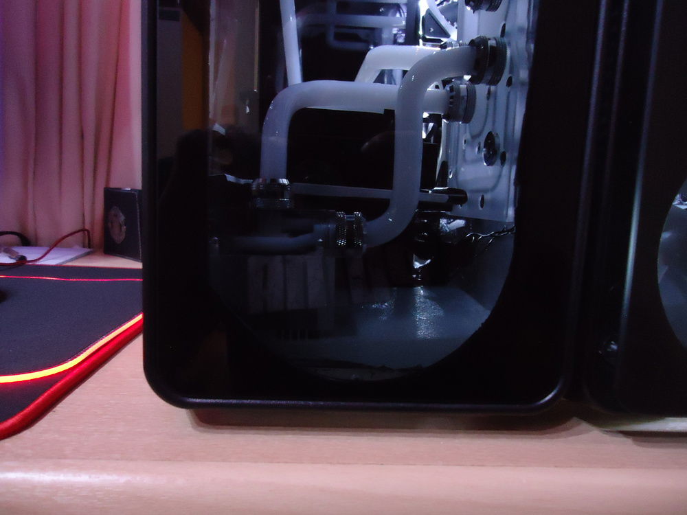 External pump here I connected the outlet of my pump to the inlet of the reservoir water panel