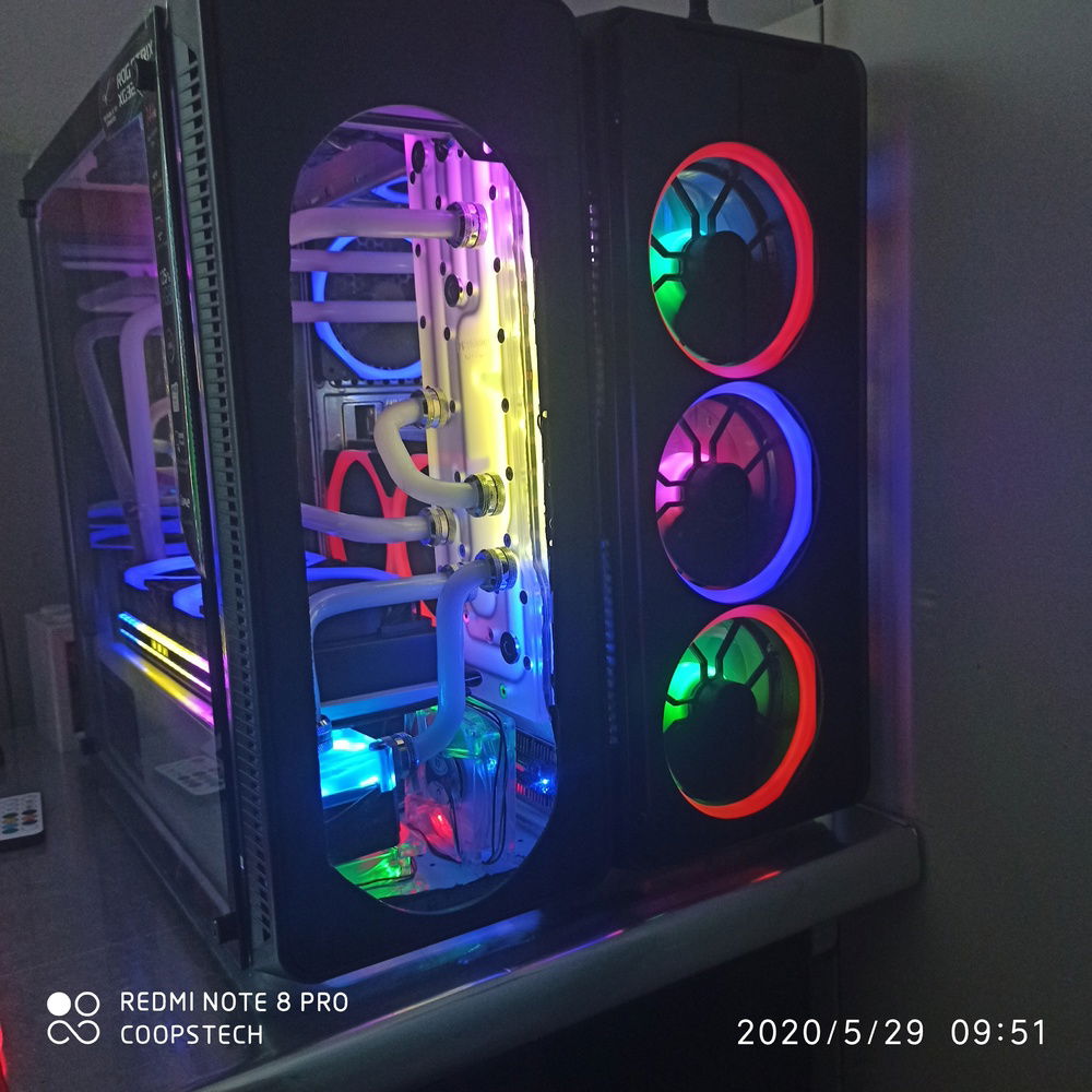 This was the first time in modding two cases together I hope I did it justice it took a lot of my time and I love every minute creating to me unique desktop water cooling gaming PC ????