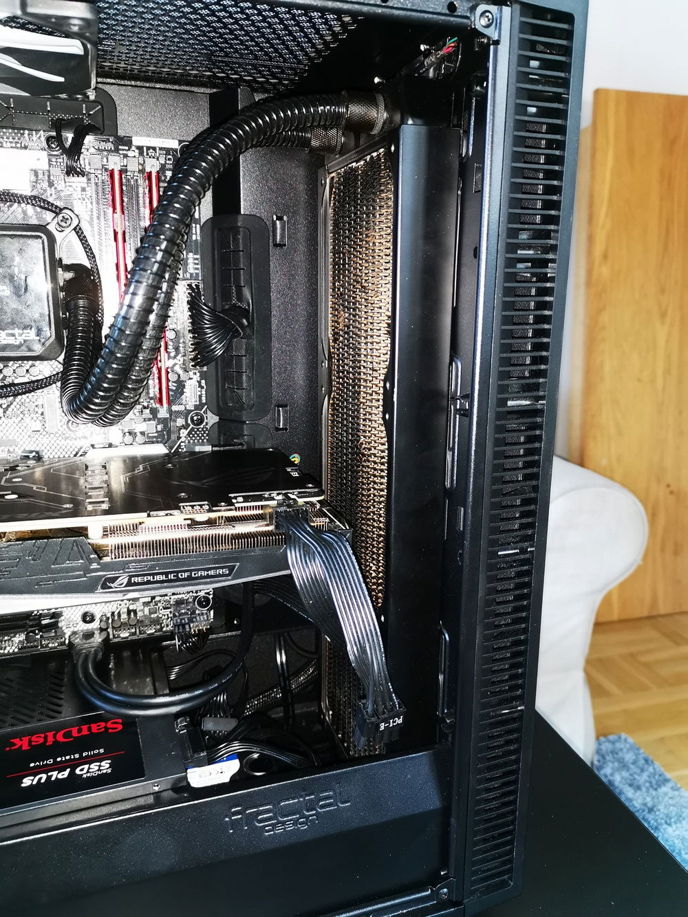 The extremely overkill radiator but whatever XD the reason i went for this was that it came out on marketplace on facebook for a brutally low price.