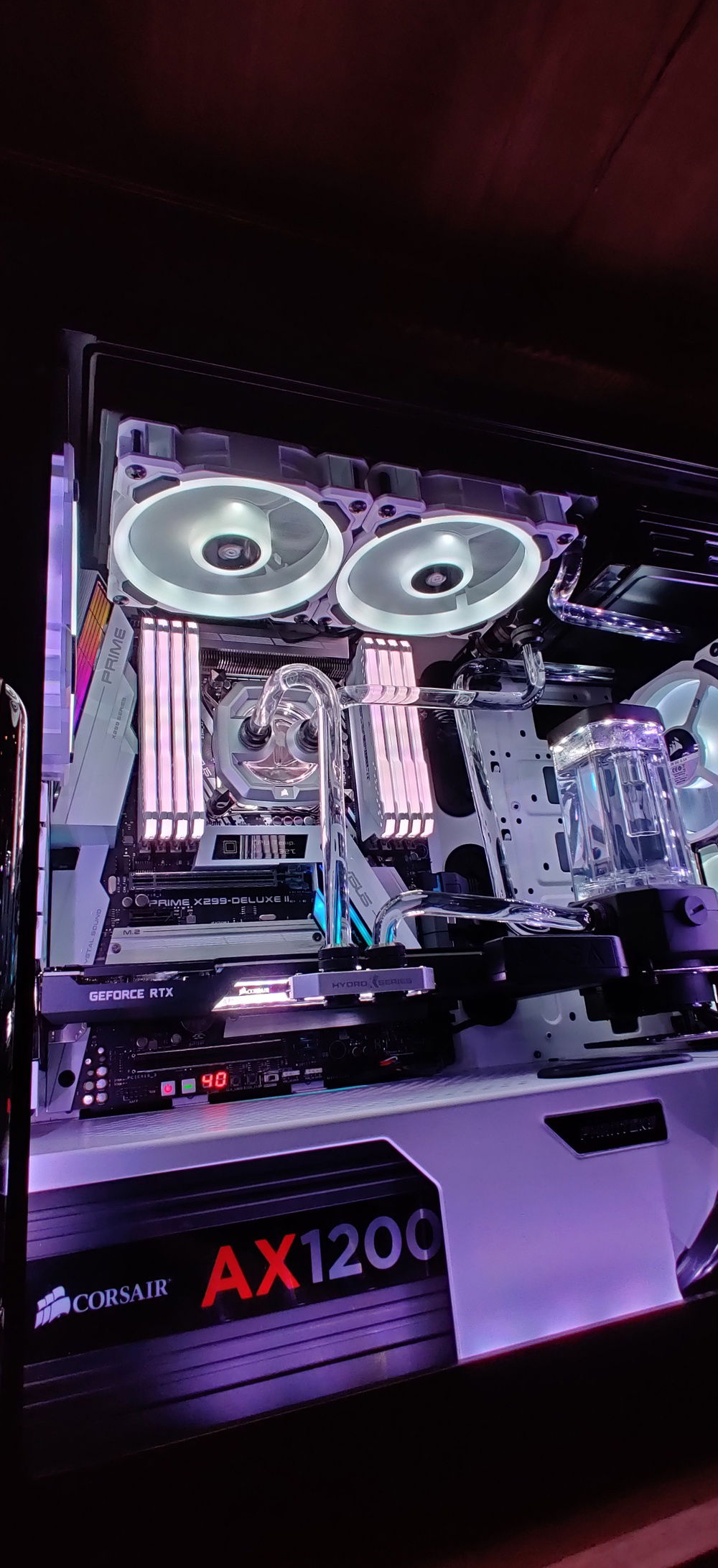 Wide Angle system build of Intel i9-10900x, Asus Prime x299 Deluxe II and Corsair Hydro X custom cooling solution