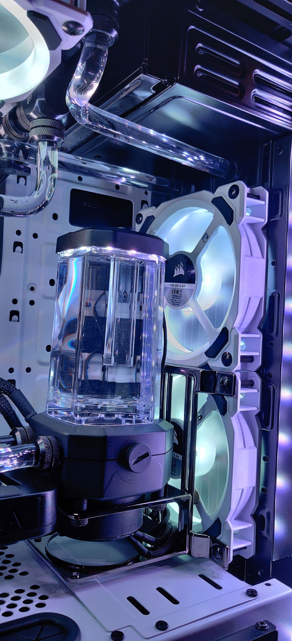 It’s a pump! It’s a reservoir! It’s lighted, quiet, and looks good!