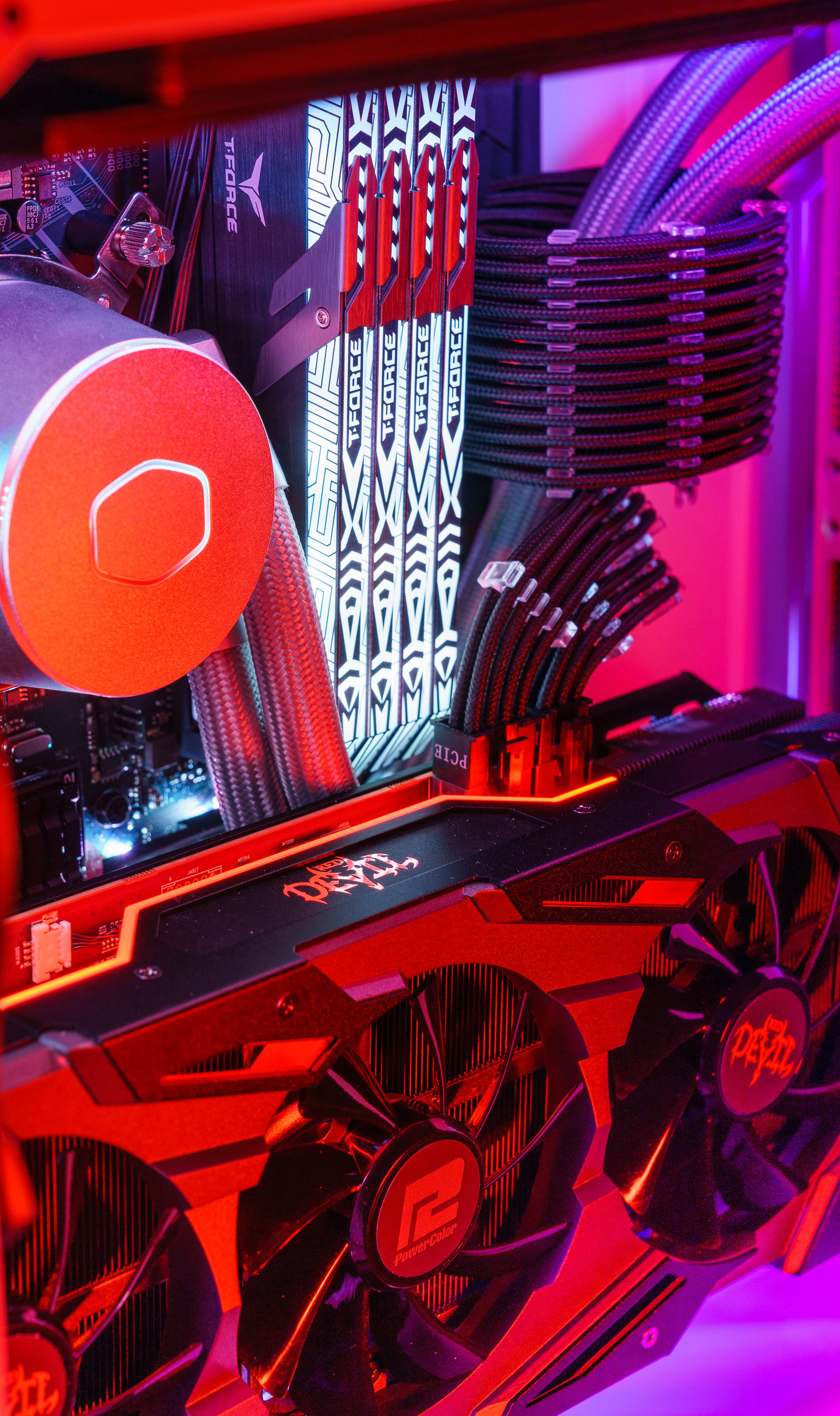 Exquisitely Ruthless MasterBox TD500Mesh gaming build » builds.gg