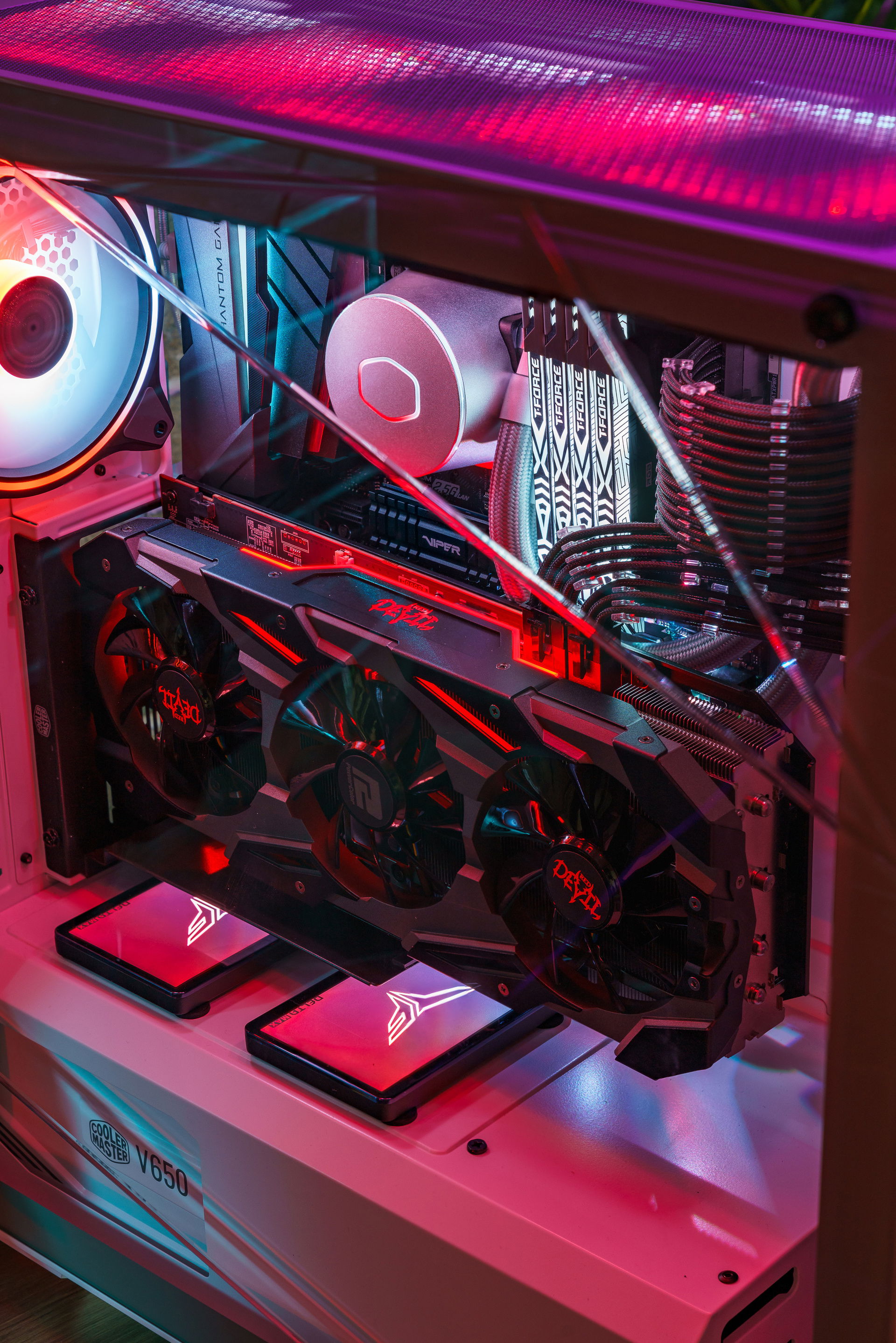 Exquisitely Ruthless MasterBox TD500Mesh gaming build » builds.gg