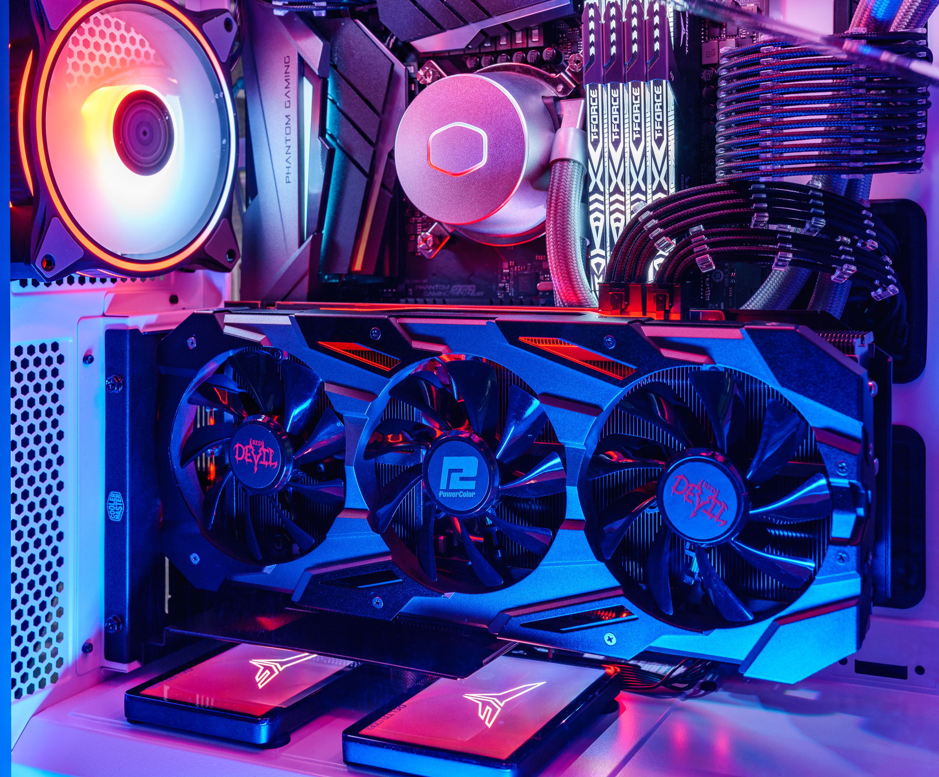 Exquisitely Ruthless MasterBox TD500Mesh gaming build » builds.gg