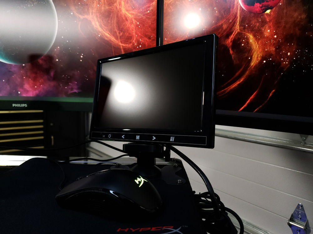 How would it be the ultimate command center without a 9" touch screen to monitor social media or system info