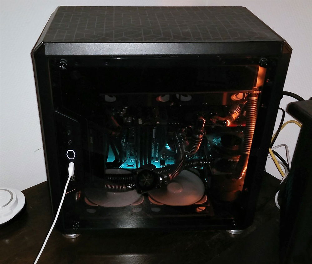 i guess an upper angle generally looks more flattering on this build, because it kind of hides the thinness of the vga pcb. perhapt i'll add a backplate some time later. the specific 1080 is one of the few that didnt come with one, even FE cards had a cheap plastic one iirc.